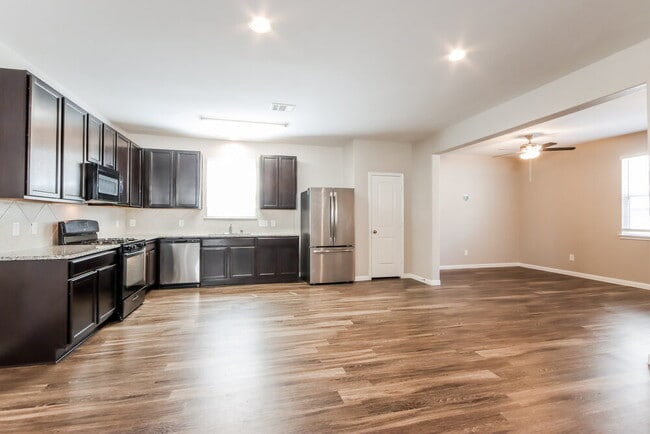 Building Photo - 5723 Flinders River Trail