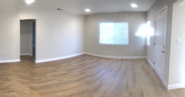 Foto del edificio - 6433 Gentry Ave