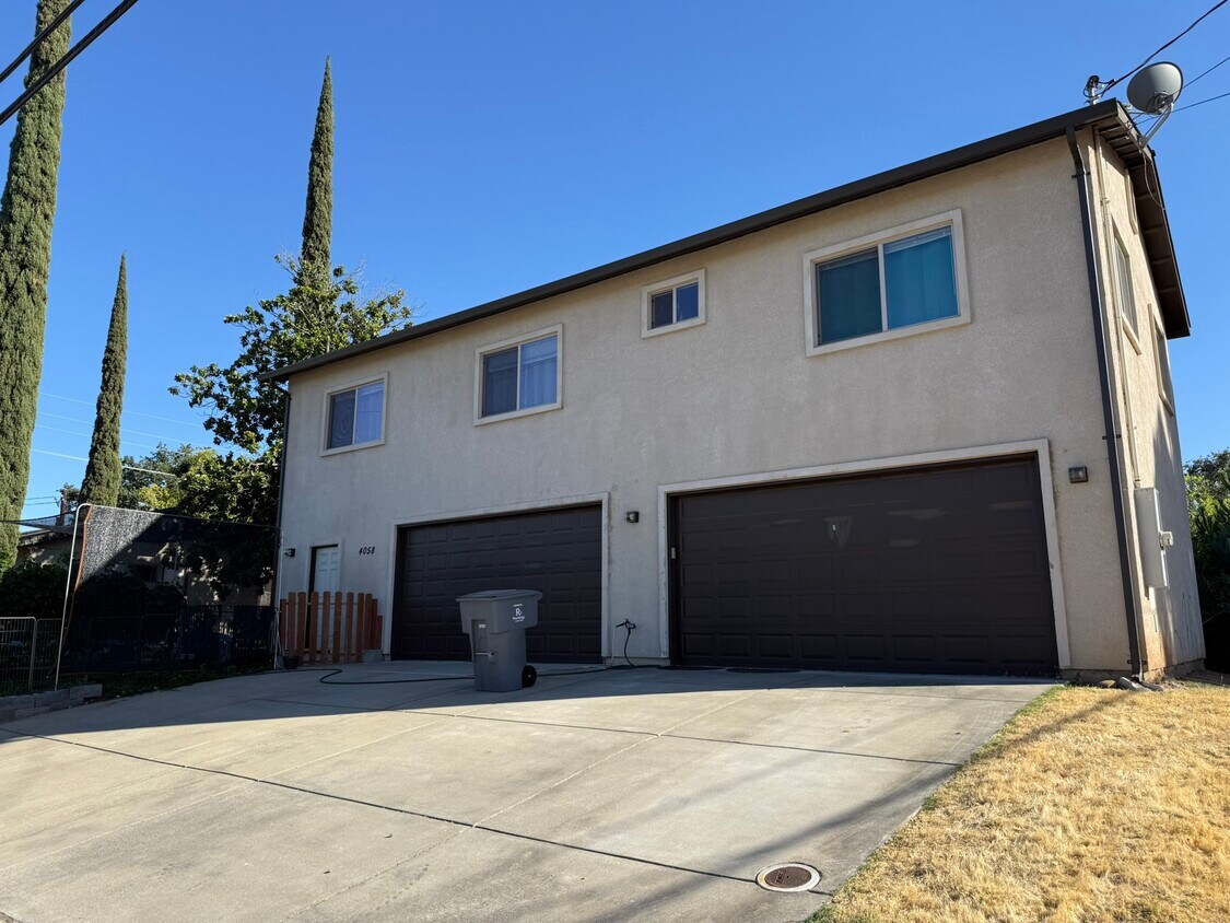 Foto principal - 4058 E Midas Ave