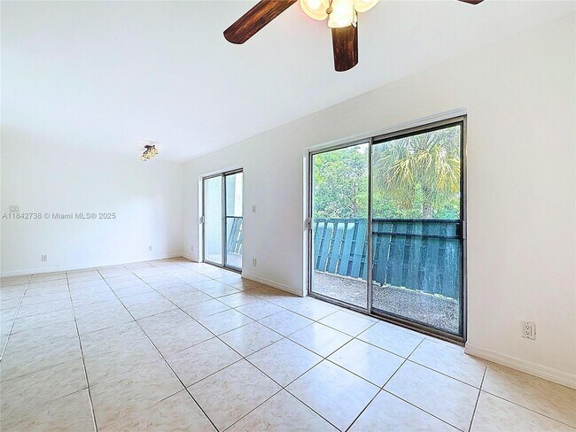 Foto del edificio - 8911 NW 28th Dr