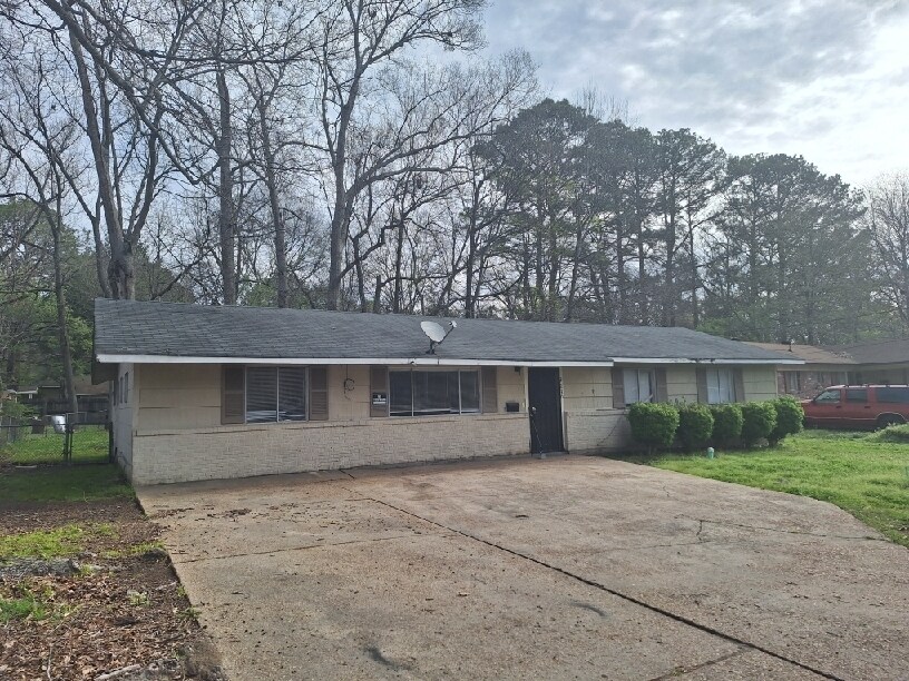 3230 Woodview Dr, Jackson, MS 39212 House Rental in Jackson, MS