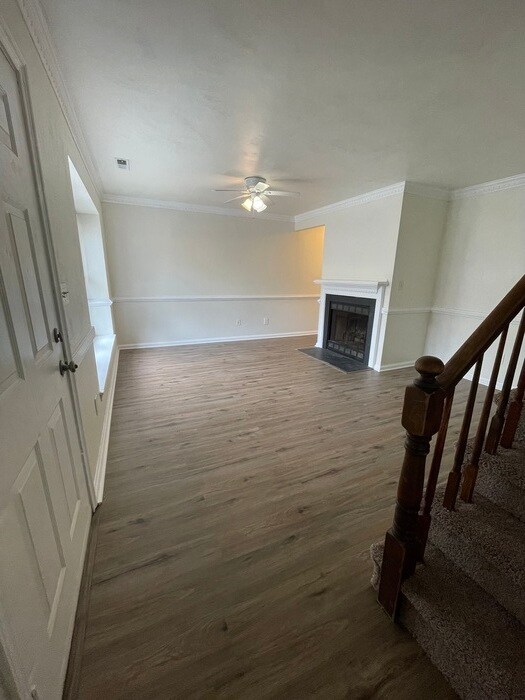 Foto del edificio - Charming 3-Bedroom, 1.5-Bathroom Townhome ...