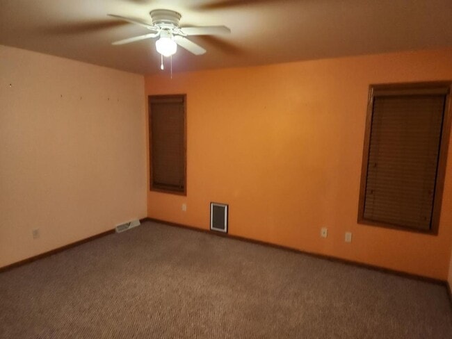 Foto del edificio - 336 Woodridge Pl