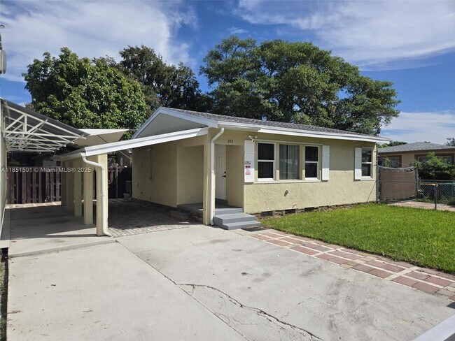 Foto del edificio - 330 SW 13th St