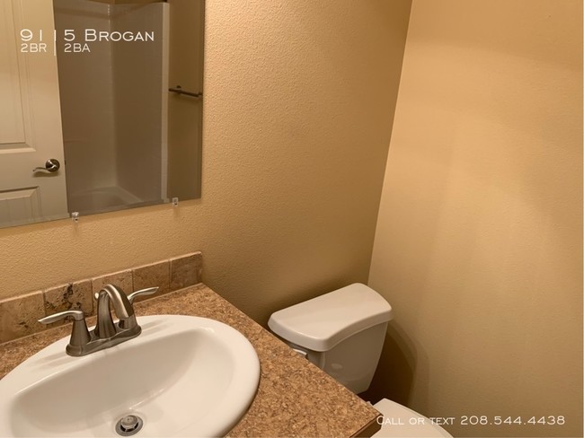 Building Photo - 9115 W Brogan Dr