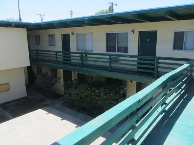 Building Photo - 500 Las Palmas Ave