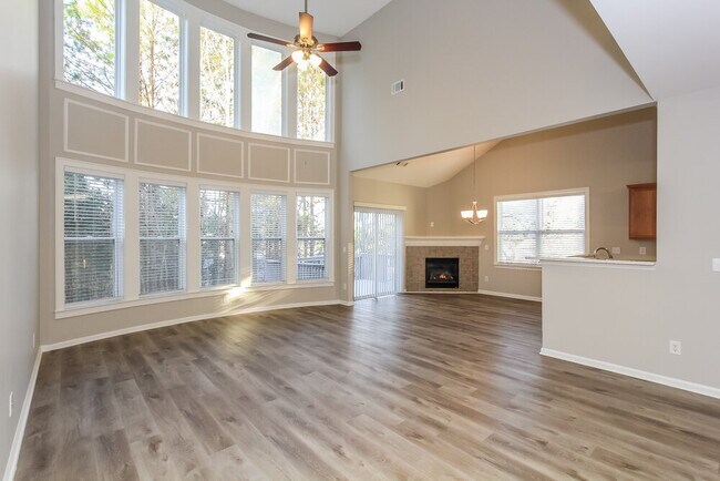 Building Photo - 1392 Preserve Park Dr