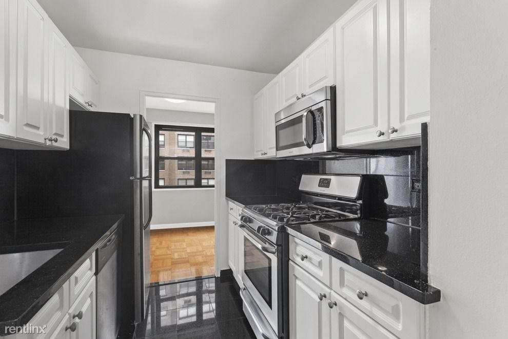 Primary Photo - 315 E 86th St