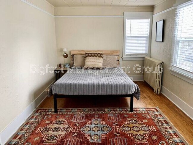 Foto del edificio - 655 N Warren St