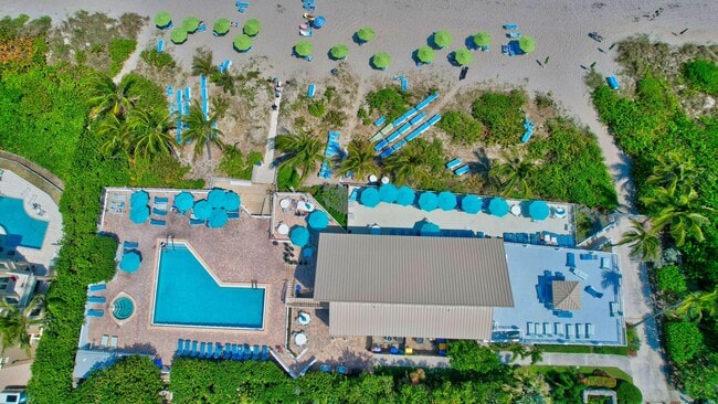 Building Photo - 4740 S Ocean Blvd