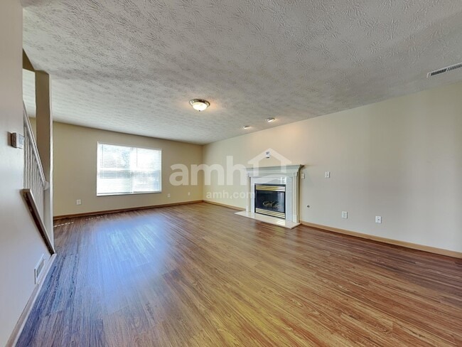 Foto del edificio - 940 Fox Croft Pl