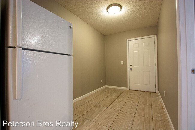 Building Photo - 3 br, 1 bath House - 6619 Charles Street