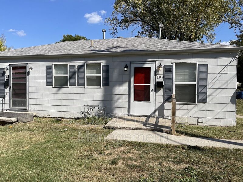 109 N Vermont St, Sugar Creek, MO 64054 House Rental in Sugar Creek