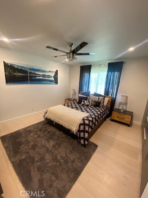 Foto del edificio - 1445 N Navarro Pl