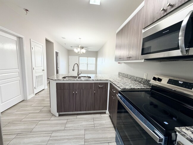 Building Photo - 5601 Cuenca Dr