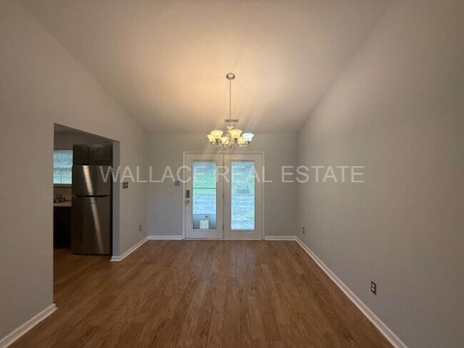 Building Photo - NW KNOXVILLE ALL ONE LEVEL 3 BEDROOM, 2 BA...