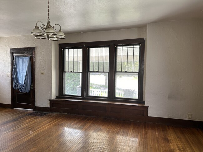 Building Photo - 1267 S Galena Ave