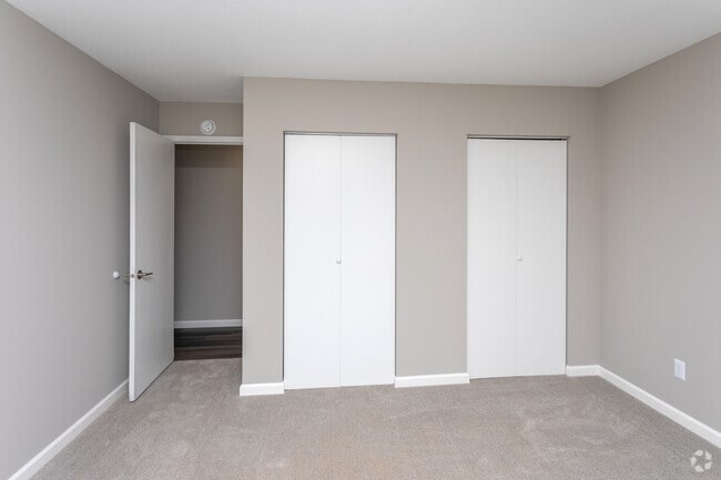 2BR, 1BA - 1,030SF - Heatherwood Apartments | MODERNIZED LIVING