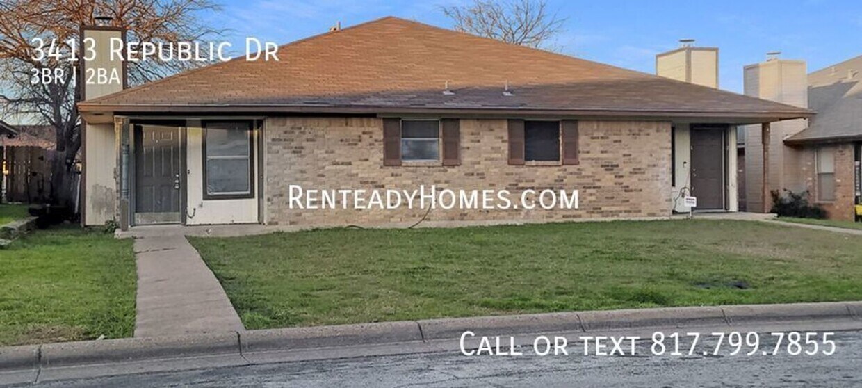 3413 Republic Dr Unit 1, Forest Hill, TX 76140 Room for Rent in