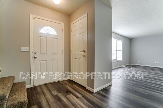 Foto del edificio - 1103 Searles Rd