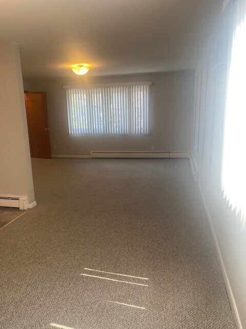 living dining area - 1701 Manhattan Ave