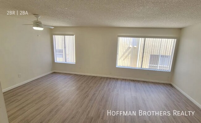Foto del edificio - 5461 KESTER AVE. SHERMAN OAKS, CA 91411