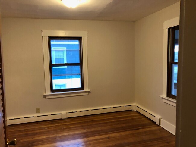 Dormitorio 2 - segundo piso - 326 Winthrop St
