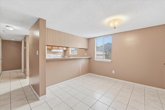 Foto del edificio - 1428 Oak Pl