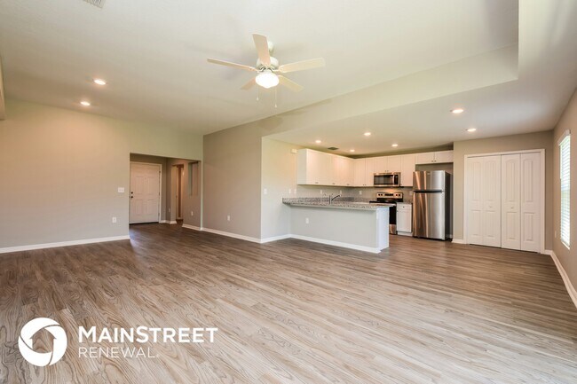 Building Photo - 1220 NW 36th Pl