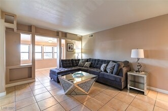 Building Photo - 1440 E Vegas Valley Dr