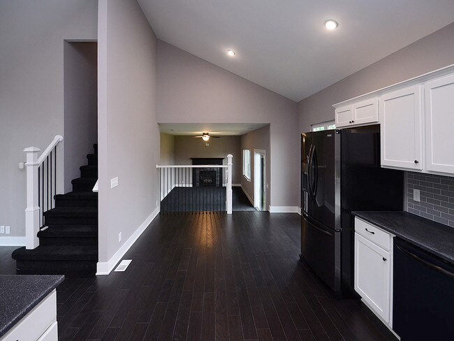 Building Photo - 4004 N 162nd Ave