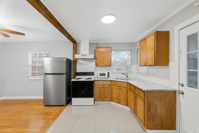 Building Photo - 2 br, 1 bath House - 1404 Sleepy Hollow Dr
