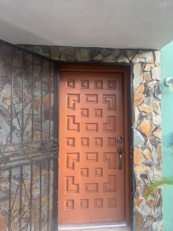 Foto del edificio - 882 NW 2nd St