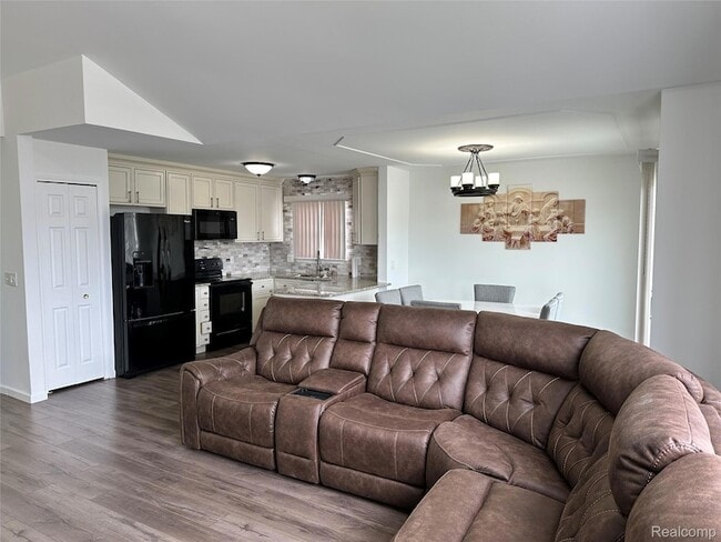 Foto del edificio - 16508 Radison Dr