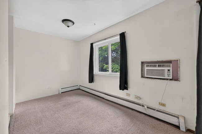 Foto del edificio - 824 College Blvd