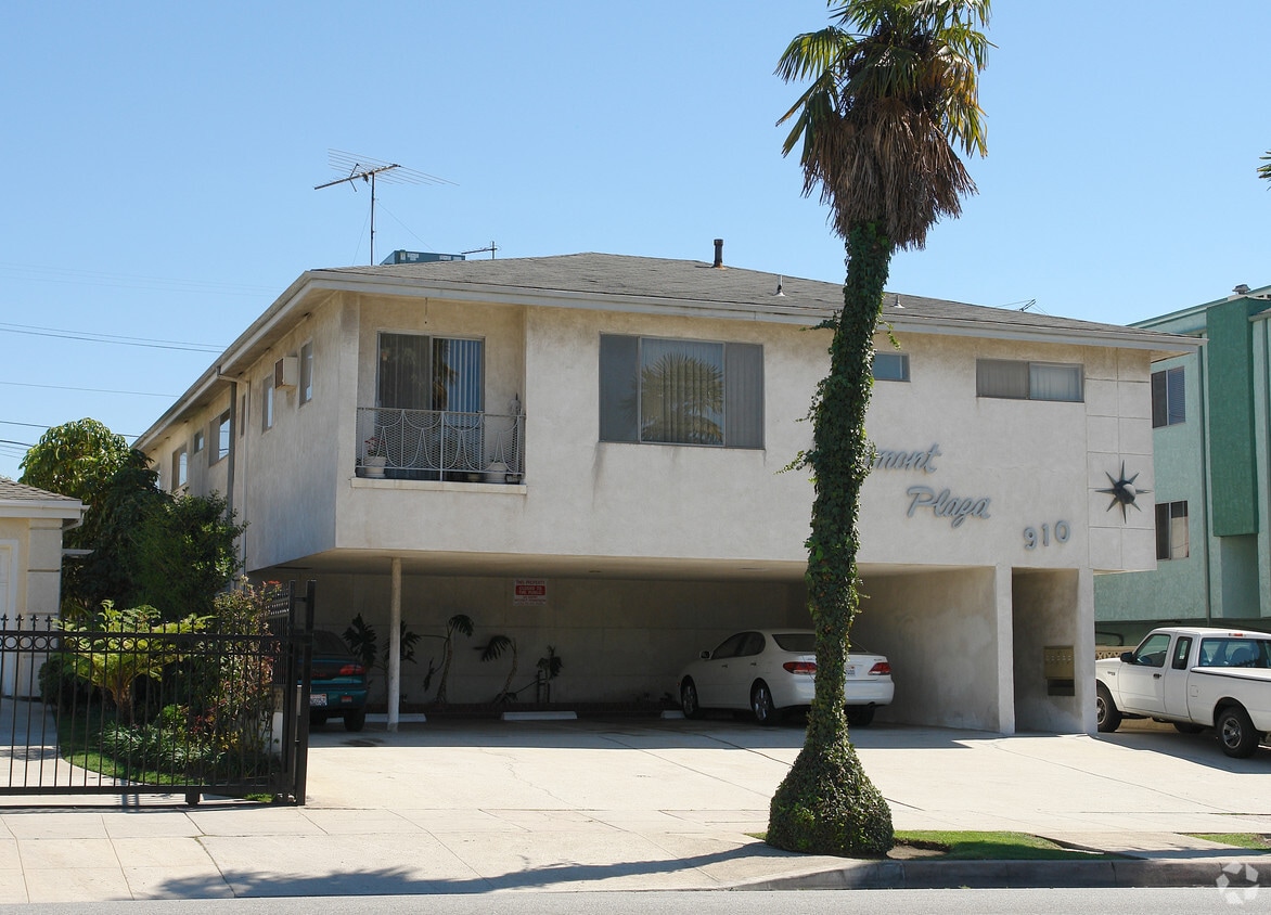 Primary Photo - Edgement Playa