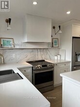 Building Photo - 2300 Winlord Pl