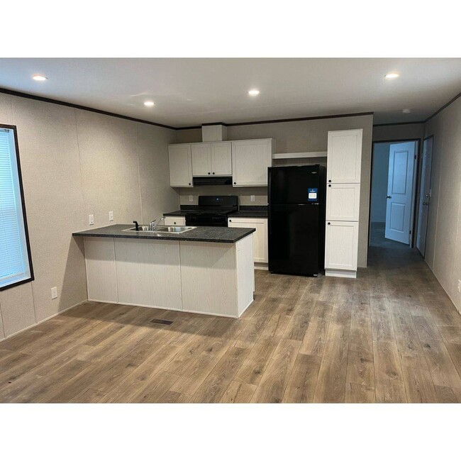 Foto del edificio - 103 Hollyhock Ln