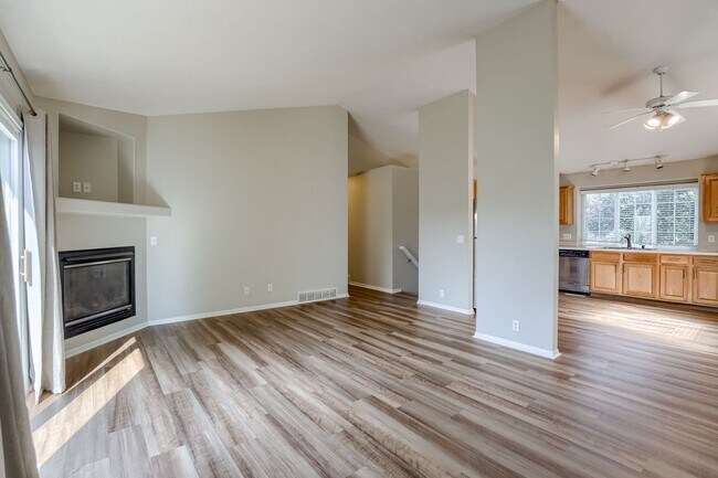 Foto del edificio - Must See 3 Bedroom In Coyote Run!!