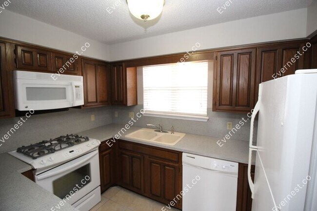 Foto del edificio - 6215 S Yorktown Pl