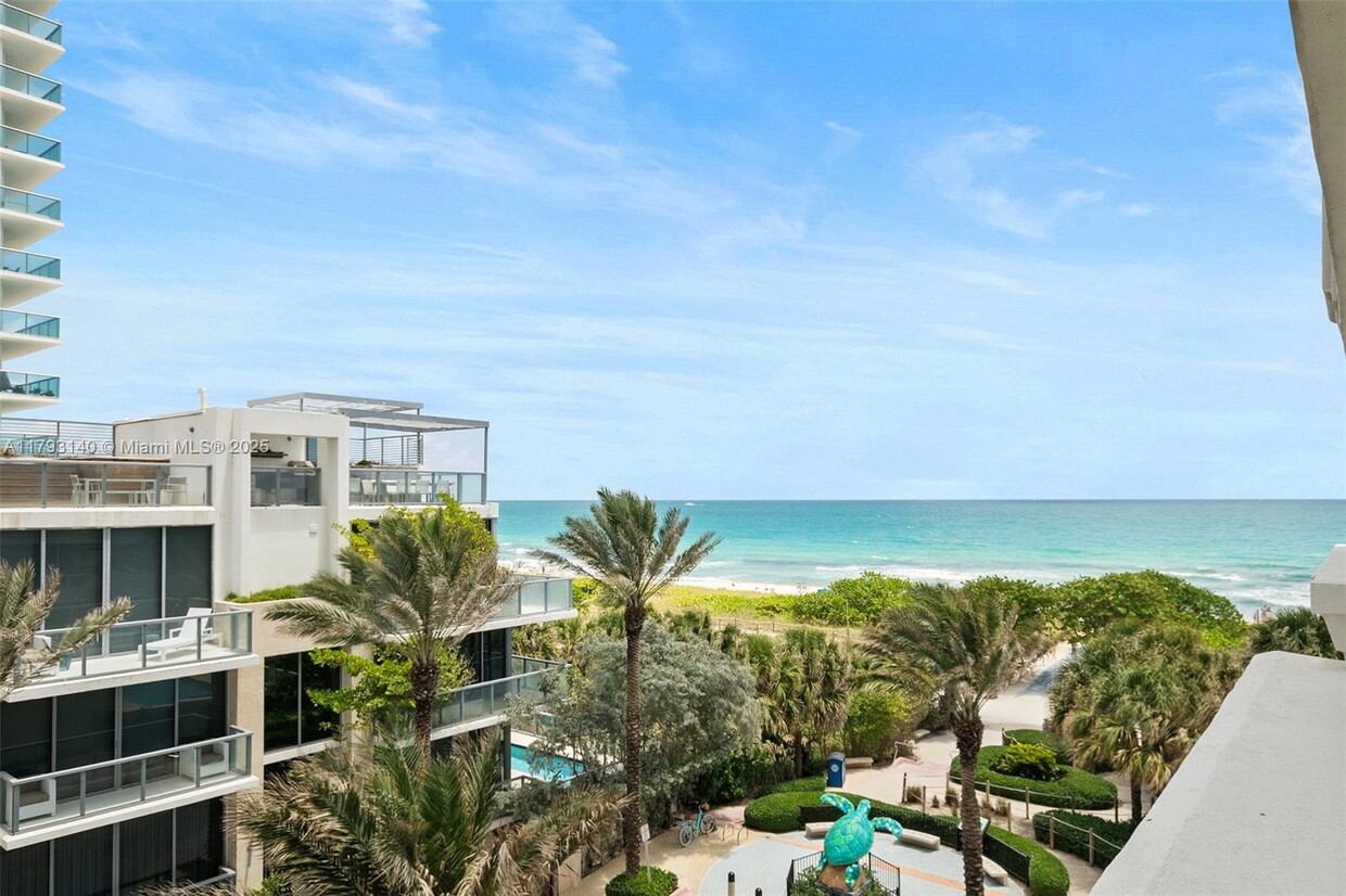 Foto principal - 9499 Collins Ave