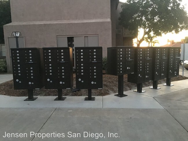 Building Photo - 1475 Graves Ave