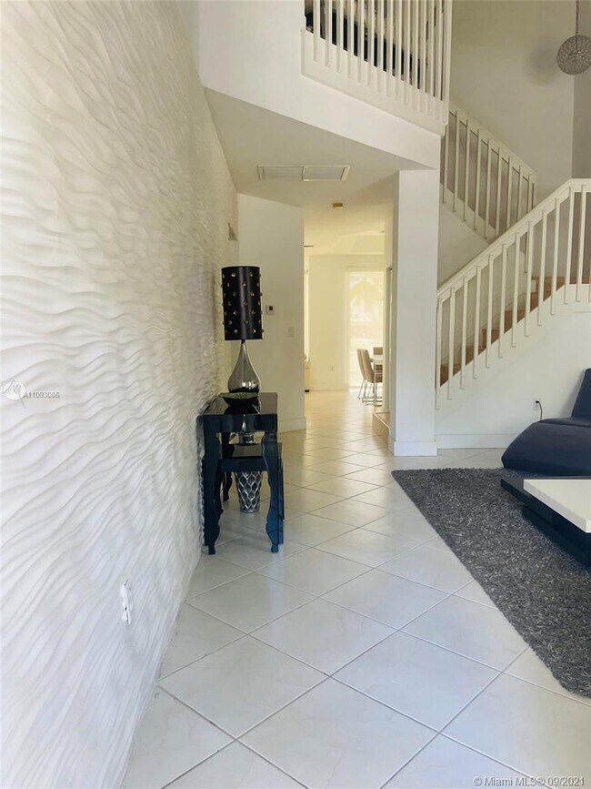 Foto del edificio - 11204 NW 73rd St