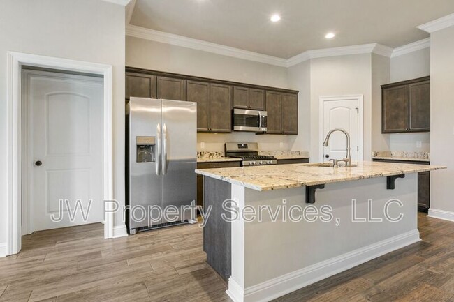 Foto del edificio - 612 Claiborne Trails Dr