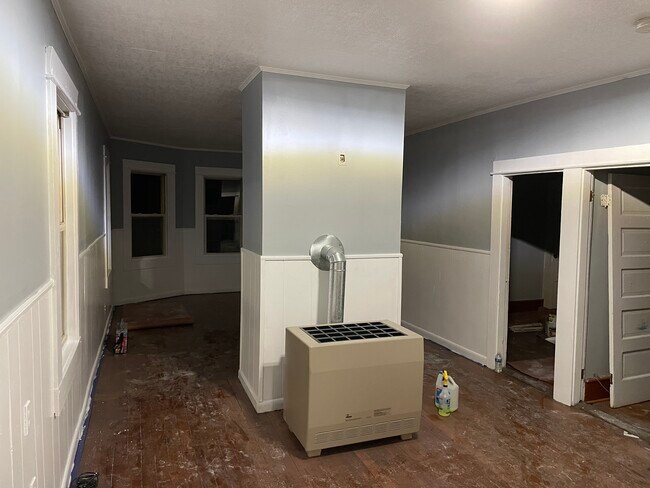 Living and dining area - 304 Collette St