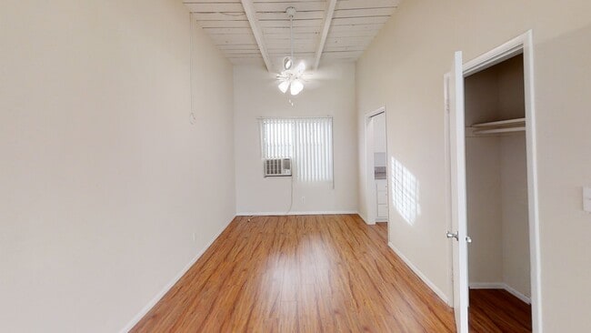 Building Photo - 1729 Ellincourt Dr