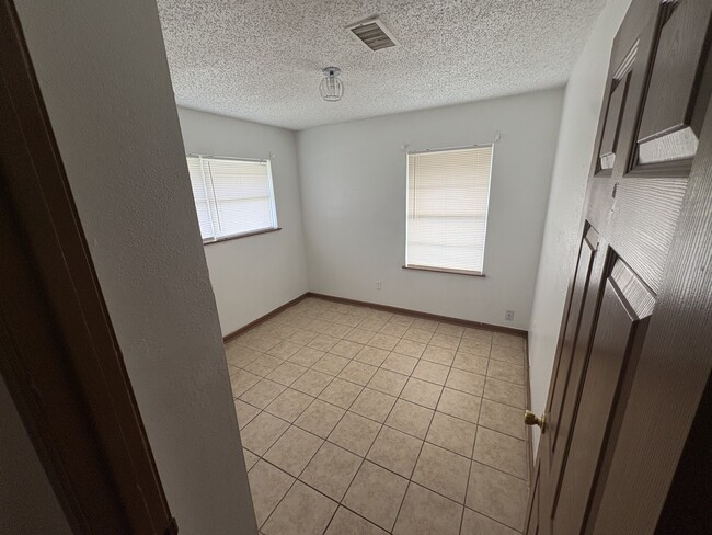 Building Photo - 9218 Laura Koppe Rd