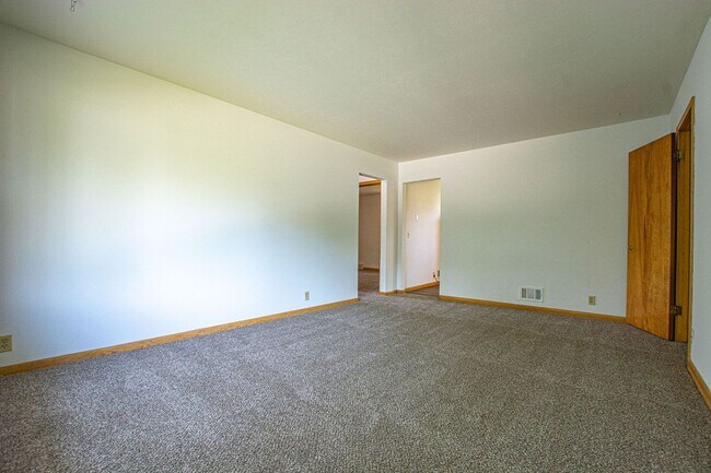 Foto del edificio - 3328 S 82nd Ave