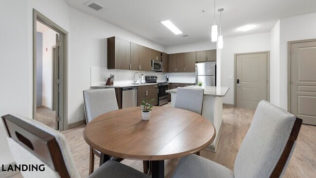 Building Photo - 10051 Perimeter Station Dr