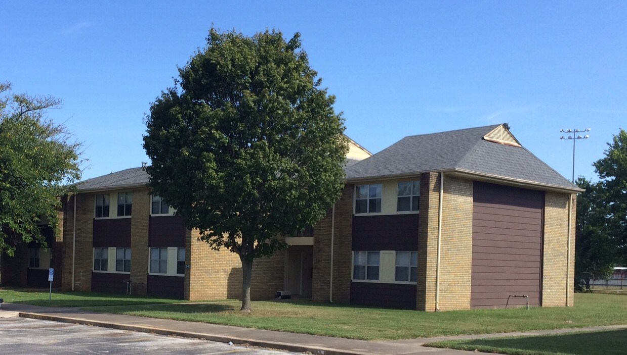 1100 S Byrd St Unit 25, Tishomingo, OK 73460 Apartment for Rent in